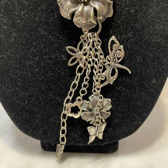 silver tone flower floral butterfly chunky Chain Statement Necklace 18-21”L - Picture 9 of 11
